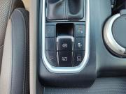 бежевый Hyundai Santa Fe 2.2d AT (200 л.с.) 4WD 2019 фото 23