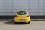 Желтый Opel Corsa 1.2 MT (85 л.с.) 2012 фото 6