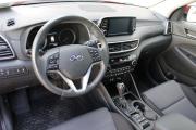 Красный Hyundai Tucson 2.0 AT (150 л.с.) 4WD 2018 фото 9