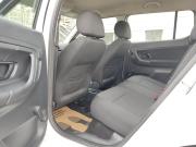белый Skoda Fabia 1.2 MT (70 л.с.) 2013 фото 11