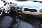 Черный Renault Sandero 1.4 MT (75 л.с.) 2011 фото 10