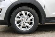 Серый Hyundai Tucson 2.0 AT (150 л.с.) 2020 фото 13