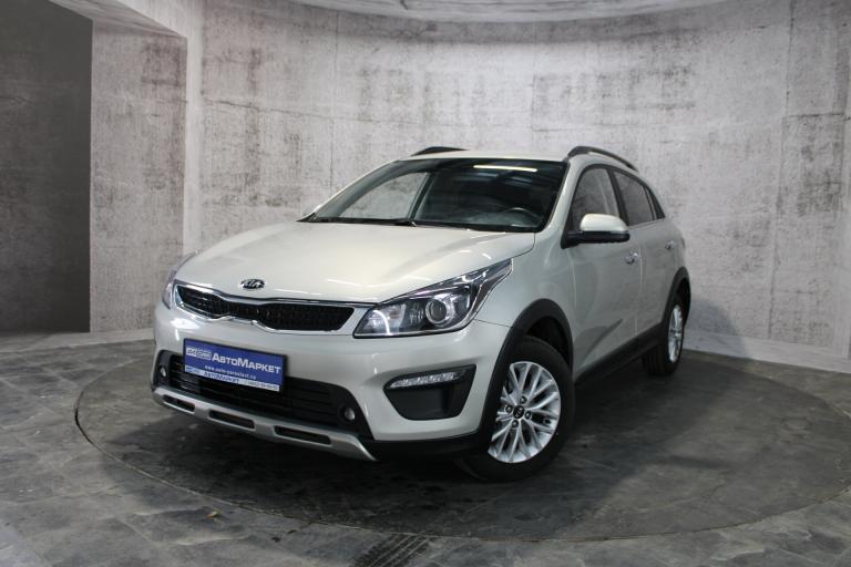 Серый Kia Rio X-Line 1.6 AT (123 л.с.) 2020