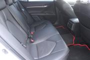 Белый Toyota Camry 2.5 AT (200 л.с.) 2021 фото 11