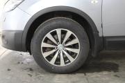 Серый Nissan Qashqai 1.6 CVT (117 л.с.) 2012 фото 13