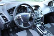Черный Ford Focus 1.6 MT (125 л.с.) 2011 фото 9