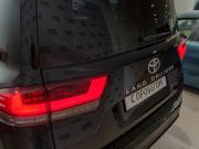 черный Toyota Land Cruiser 3.4d AT (299 л.с.) 4WD 2024 фото 4