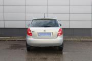 Серебряный Skoda Fabia 1.2 MT (70 л.с.) 2012 фото 6