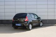 Черный Renault Sandero 1.4 MT (75 л.с.) 2011 фото 5
