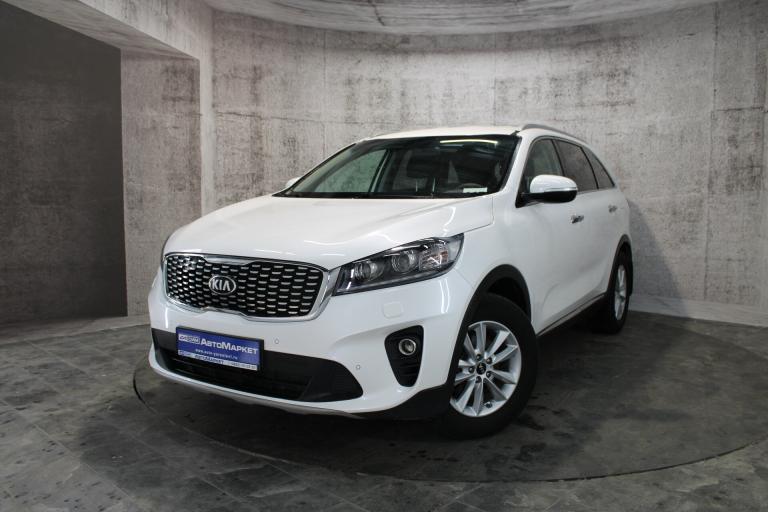 Белый Kia Sorento 2.4 AT (188 л.с.) 4WD 2020