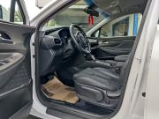белый Hyundai Santa Fe 2.2d AT (200 л.с.) 4WD 2019 фото 9