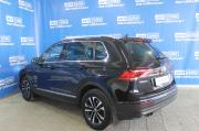 черный Volkswagen Tiguan 2.0 AMT (180 л.с.) 4WD 2019 фото 5