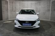 Белый Hyundai Solaris 1.6 AT (123 л.с.) 2021 фото 1