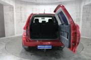 Красный Suzuki Grand Vitara 2.0 MT (140 л.с.) 4WD 2010 фото 11