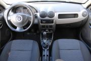 Черный Renault Sandero 1.4 MT (75 л.с.) 2011 фото 8
