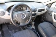 Черный Renault Sandero 1.4 MT (75 л.с.) 2011 фото 9