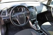Белый Opel Astra 1.6 AT (115 л.с.) 2010 фото 9