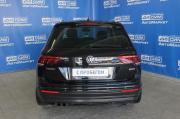 черный Volkswagen Tiguan 2.0 AMT (180 л.с.) 4WD 2019 фото 7