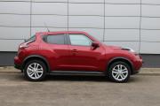 Красный Nissan Juke 1.6 CVT (117 л.с.) 2018 фото 3