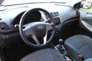 Серебряный Hyundai Solaris 1.4 MT (107 л.с.) 2016 фото 9