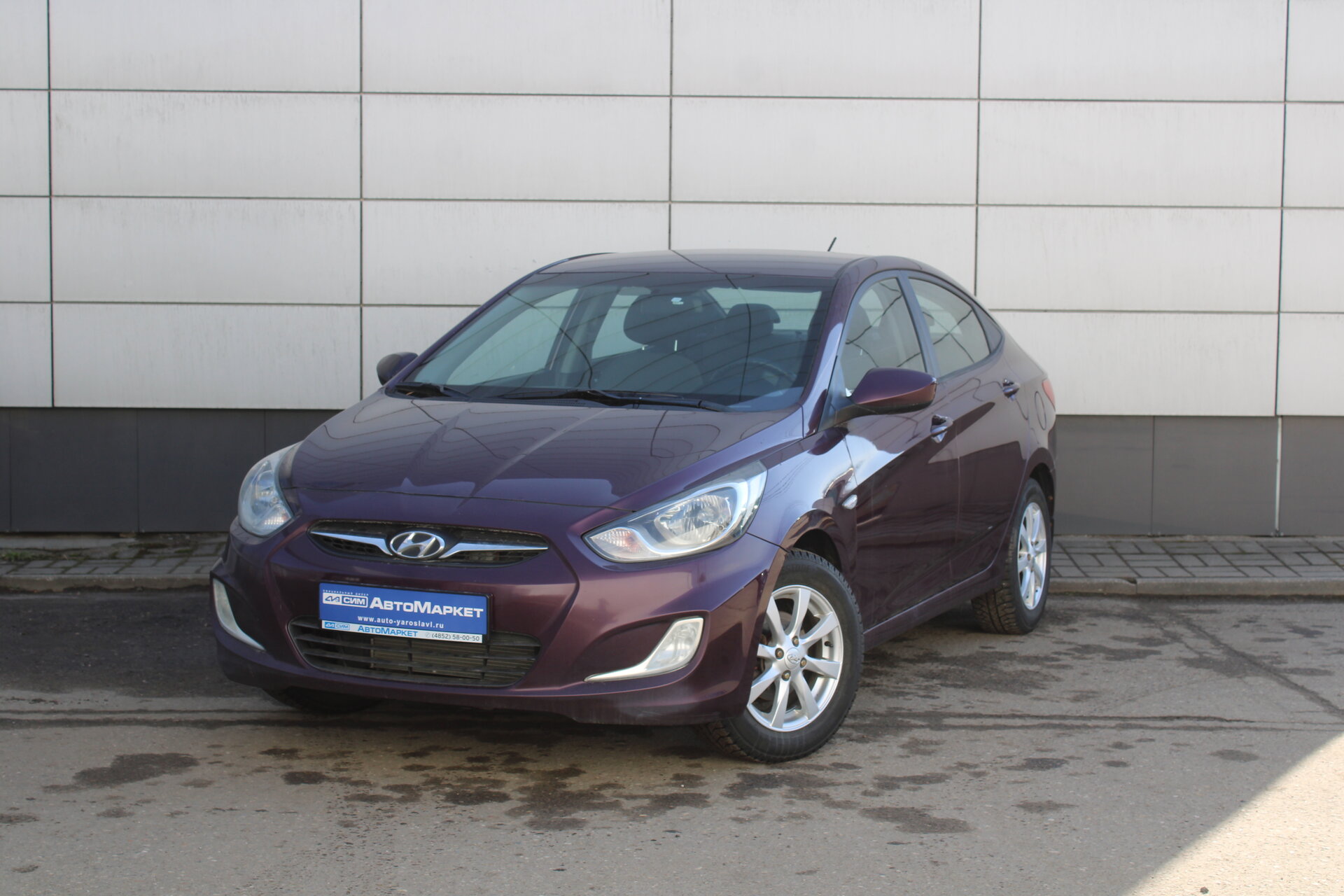 Фиолетовый Hyundai Solaris 1.4 AT (107 л.с.) 2011