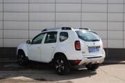 Белый Renault Duster 2.0 MT (143 л.с.) 4WD 2018 фото 7