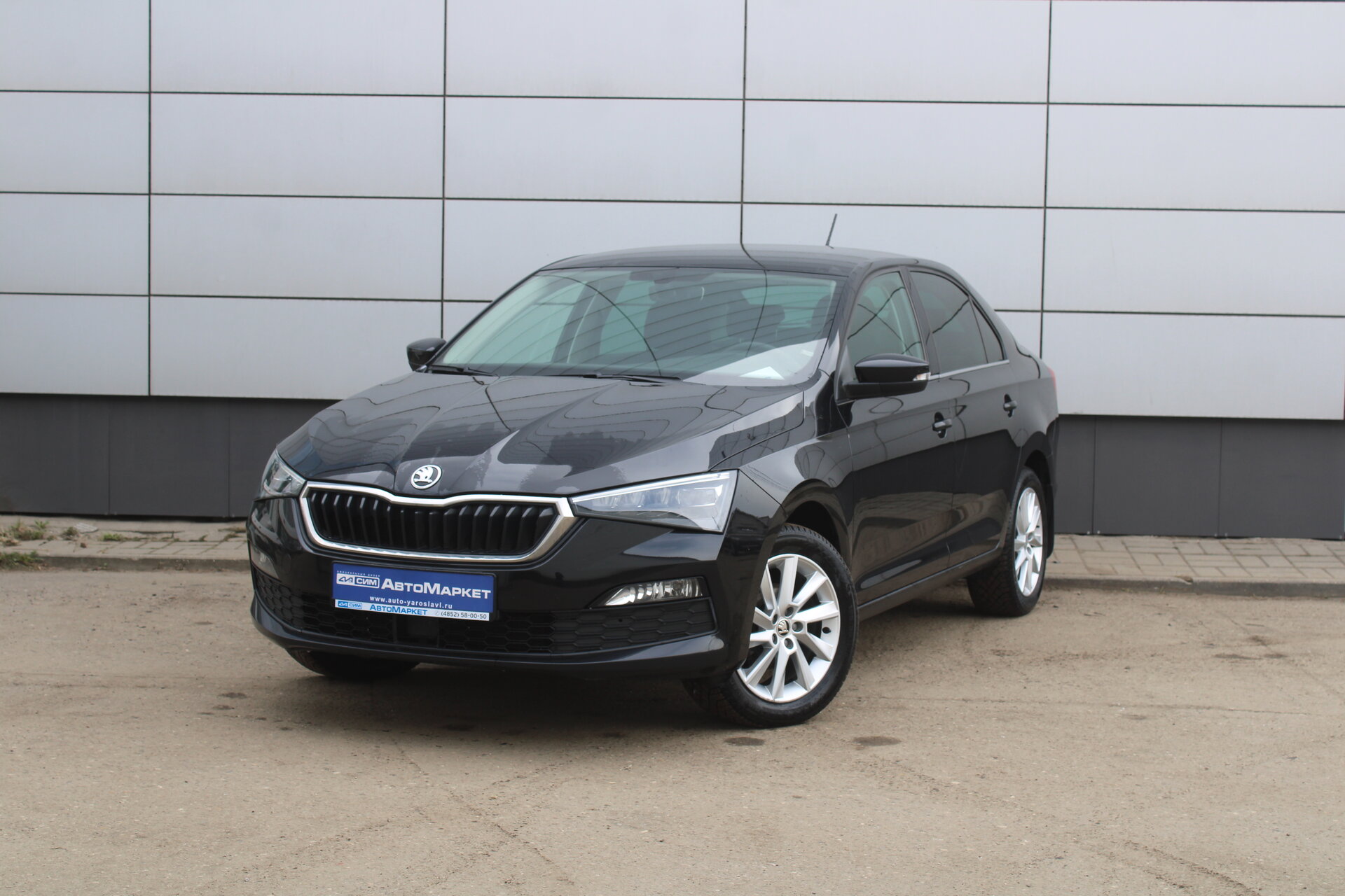 Черный Skoda Rapid 1.6 MT (90 л.с.) 2020