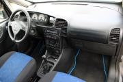 Голубой Opel Zafira 1.8 MT (116 л.с.) 1999 фото 10