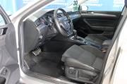 серебряный Volkswagen Passat Alltrack 2.0 AMT (220 л.с.) 4WD 2016 фото 11