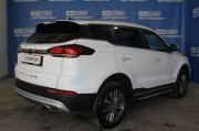 белый Geely Atlas Pro 1.5 AMT (177 л.с.) 4WD 2022 фото 6