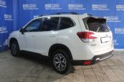 белый Subaru Forester 2.0 CVT (150 л.с.) 4WD 2019 фото 5
