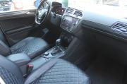 черный Volkswagen Tiguan 2.0 AMT (180 л.с.) 4WD 2019 фото 17