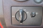 красный Ford Fusion 1.4 MT (80 л.с.) 2009 фото 21