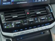 черный Toyota Land Cruiser 3.4d AT (299 л.с.) 4WD 2024 фото 19
