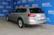 серебряный Volkswagen Passat Alltrack 2.0 AMT (220 л.с.) 4WD 2016 фото 2
