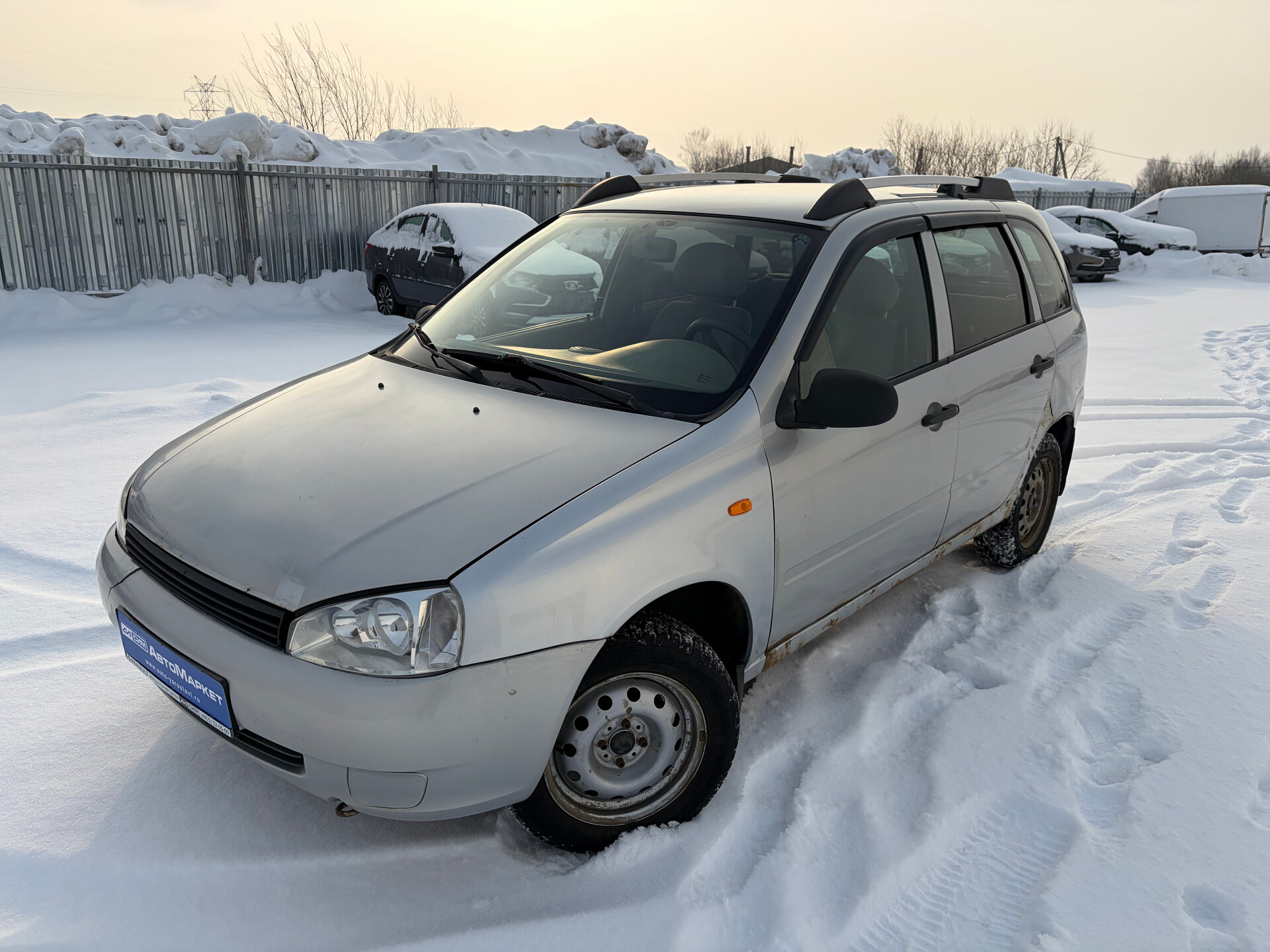 Серебряный Lada (ВАЗ) Kalina 1.6 MT (81 л.с.) 2008