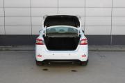 Белый Nissan Sentra 1.6 MT (117 л.с.) 2015 фото 12
