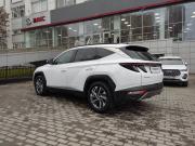 белый Hyundai Tucson 2.0 AT (150 л.с.) 4WD 2021 фото 2