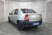 Бежевый Renault Logan 1.4 MT (75 л.с.) 2011 фото 7