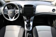 Серый Chevrolet Cruze 1.8 MT (141 л.с.) 2012 фото 8