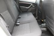 Белый Renault Duster 2.0 AT (143 л.с.) 4WD 2015 фото 11