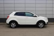 Белый SsangYong Actyon 2.0 MT (149 л.с.) 4WD 2012 фото 4