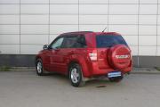 Красный Suzuki Grand Vitara 2.0 MT (140 л.с.) 4WD 2010 фото 7
