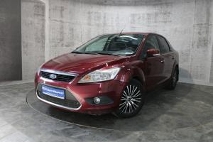 Красный Ford Focus 2.0 AT (145 л.с.) 2008