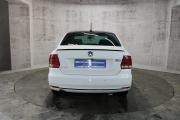 Белый Volkswagen Polo 1.6 AT (110 л.с.) 2018 фото 6