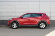 Красный Hyundai Tucson 2.0 AT (150 л.с.) 4WD 2018 фото 4