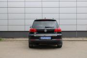 Черный Volkswagen Tiguan 2.0 AT (170 л.с.) 4WD 2014 фото 6