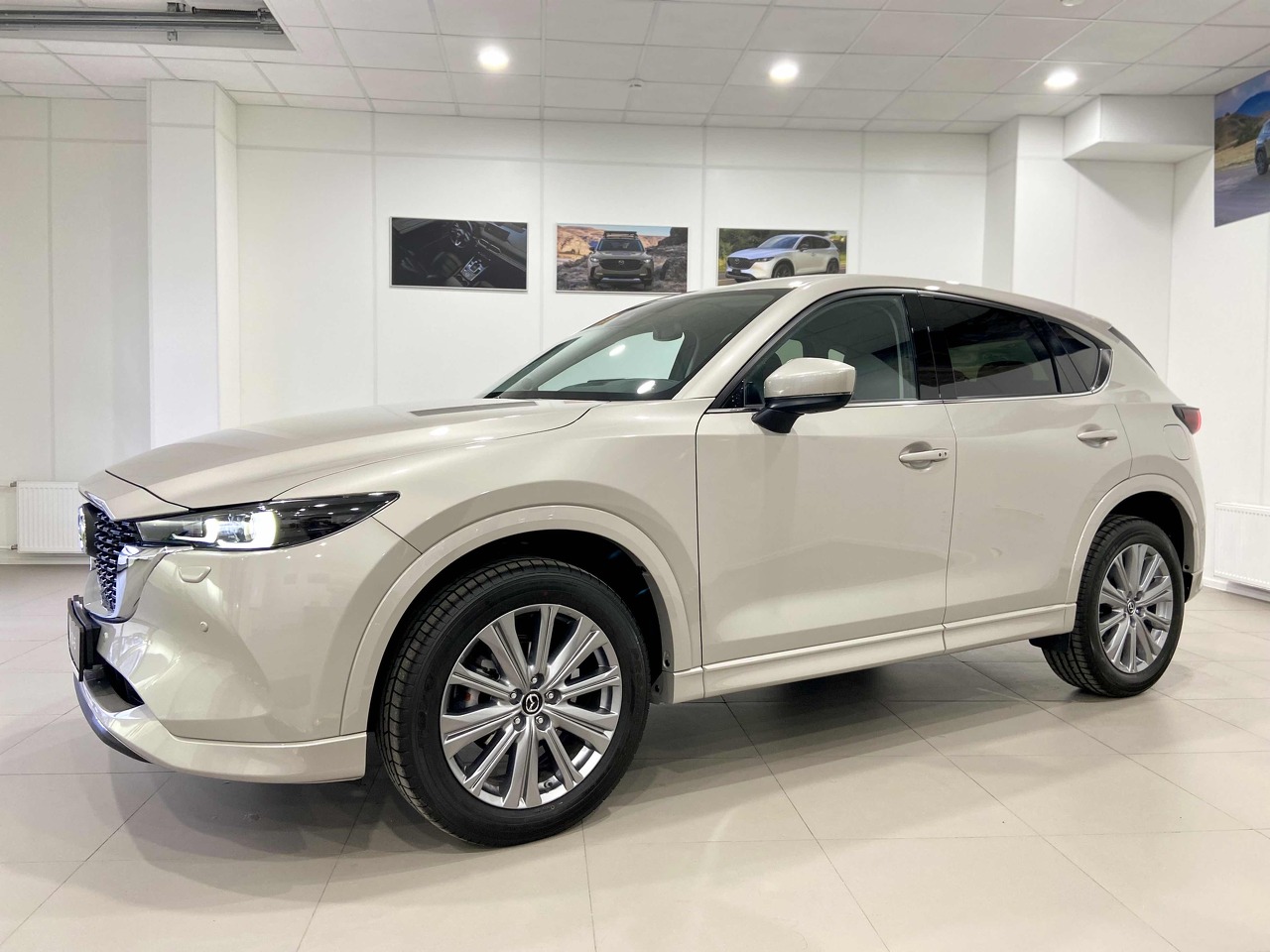 Бежевый Mazda CX-5 2.0 AT (150 л.с.) 4WD 2025