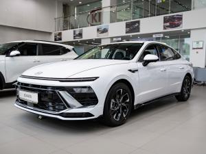 Белый Hyundai Sonata 2.0 AT (160 л.с.) 2026