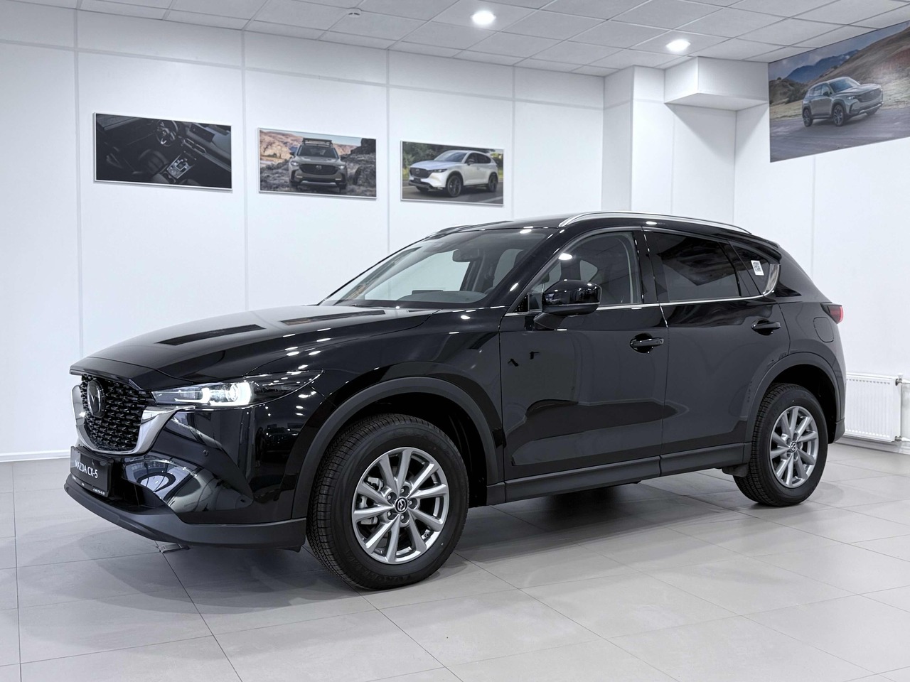 черный Mazda CX-5 2.0 AT (155 л.с.) 2025